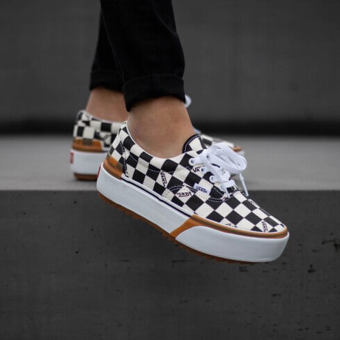 VANS era checkered w/ laces