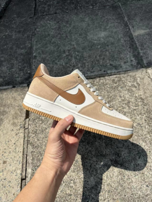 NIKE vachetta tan
