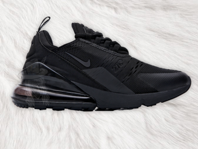 NIKE black out AM270