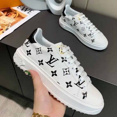 LV black mono sneaker