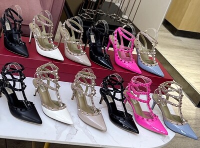 VALENTINO rockstud