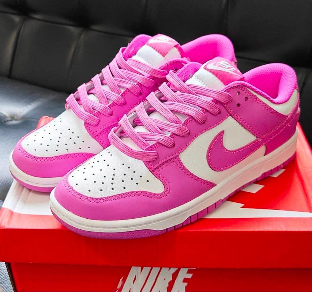 NIKE fuchsia