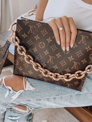 LV chain toiletry