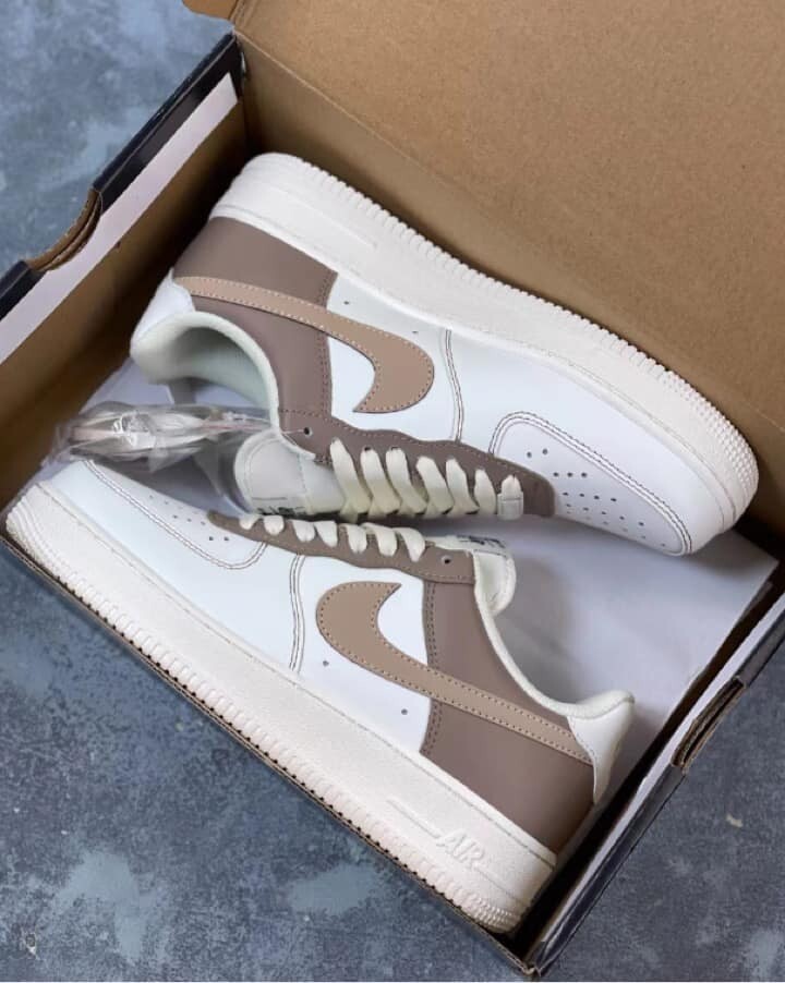 NIKE mocha brown AF1