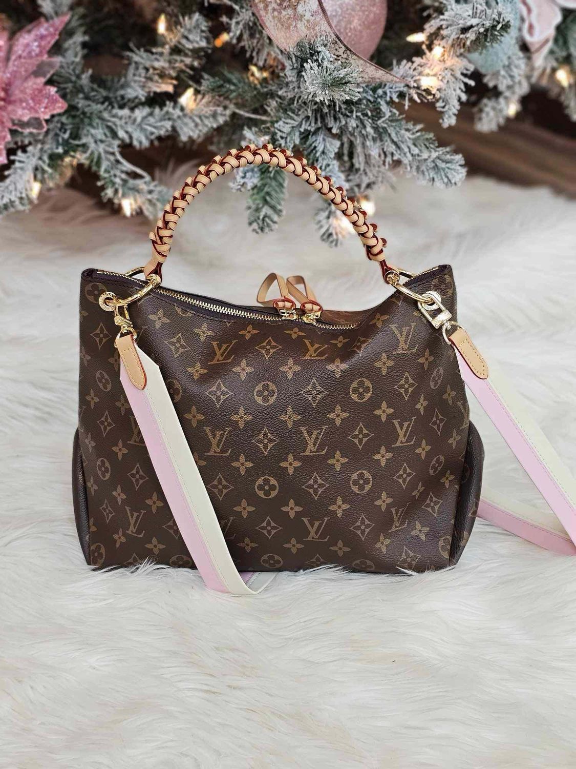 LV beauborg hobo