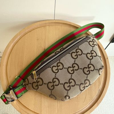 GG jumbo bumbag