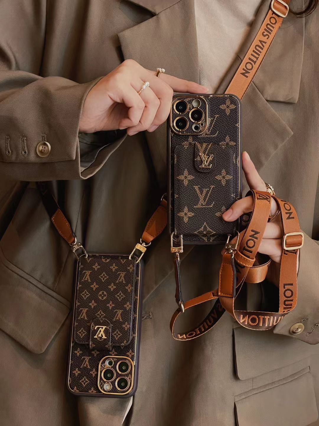 APPLE lv iphone sling case