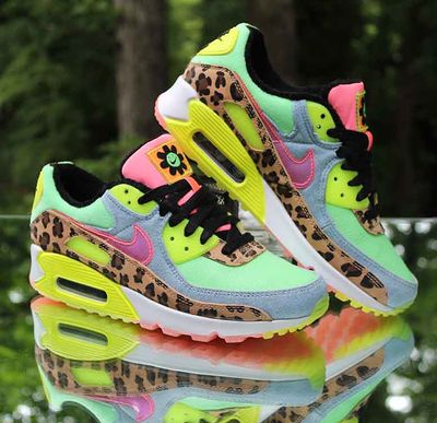 NIKE illusion dancefloor