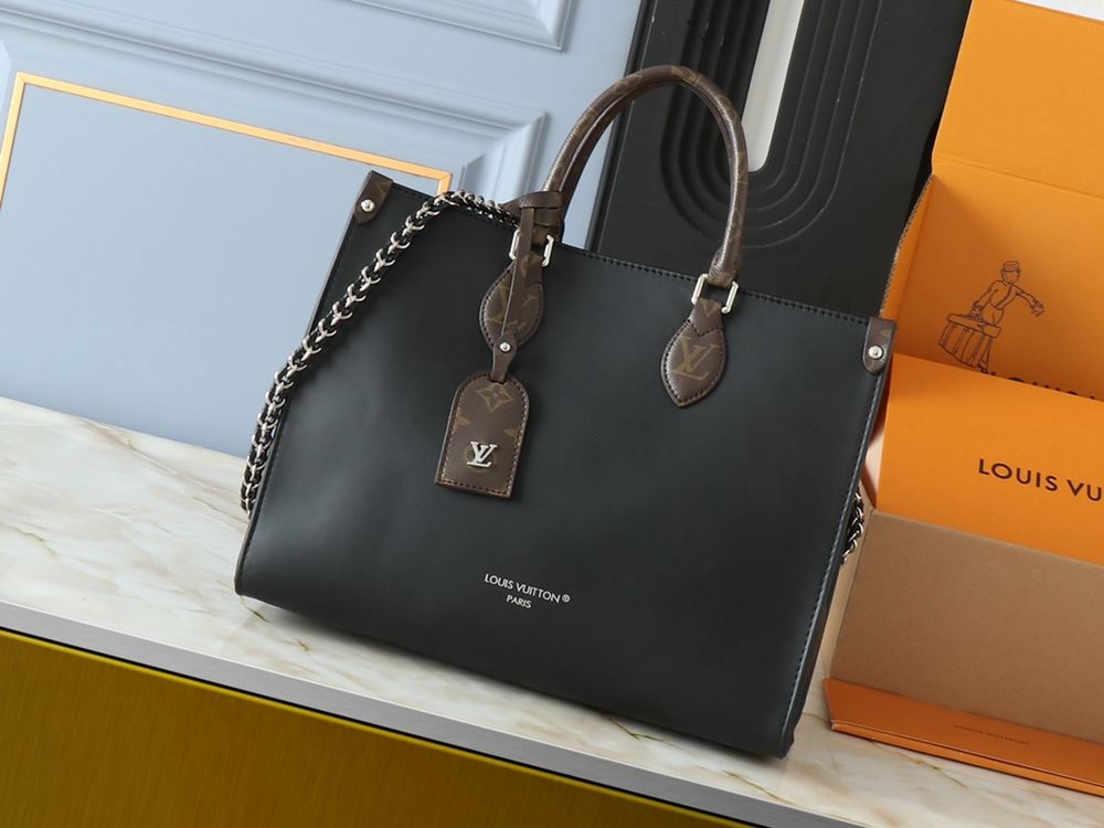 LV on the go black chain