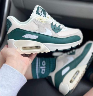NIKE vintage green am90