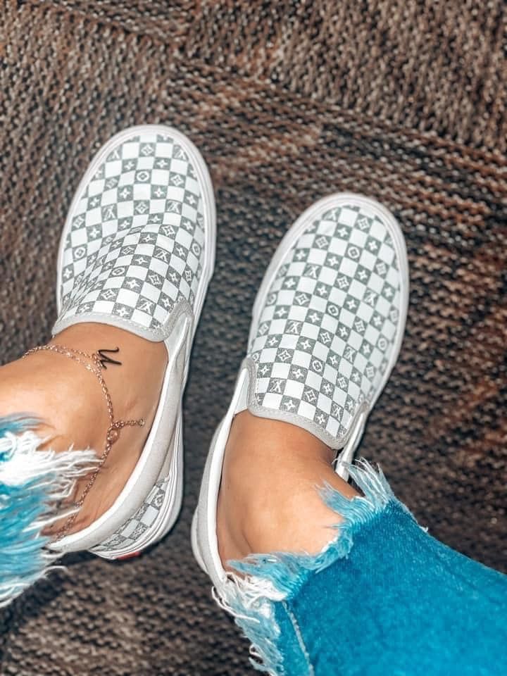 VANS grey checkered