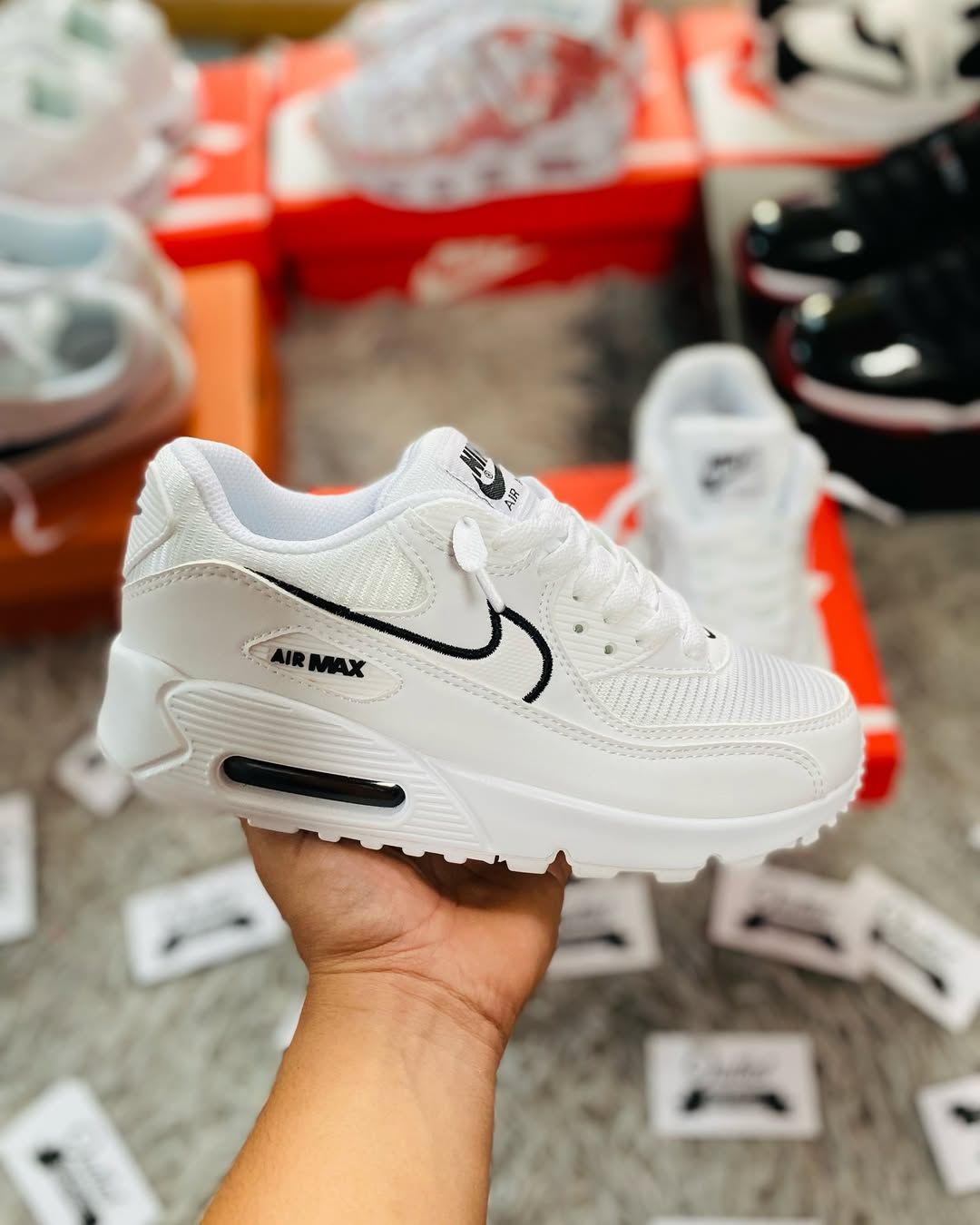 NIKE ultra triple white