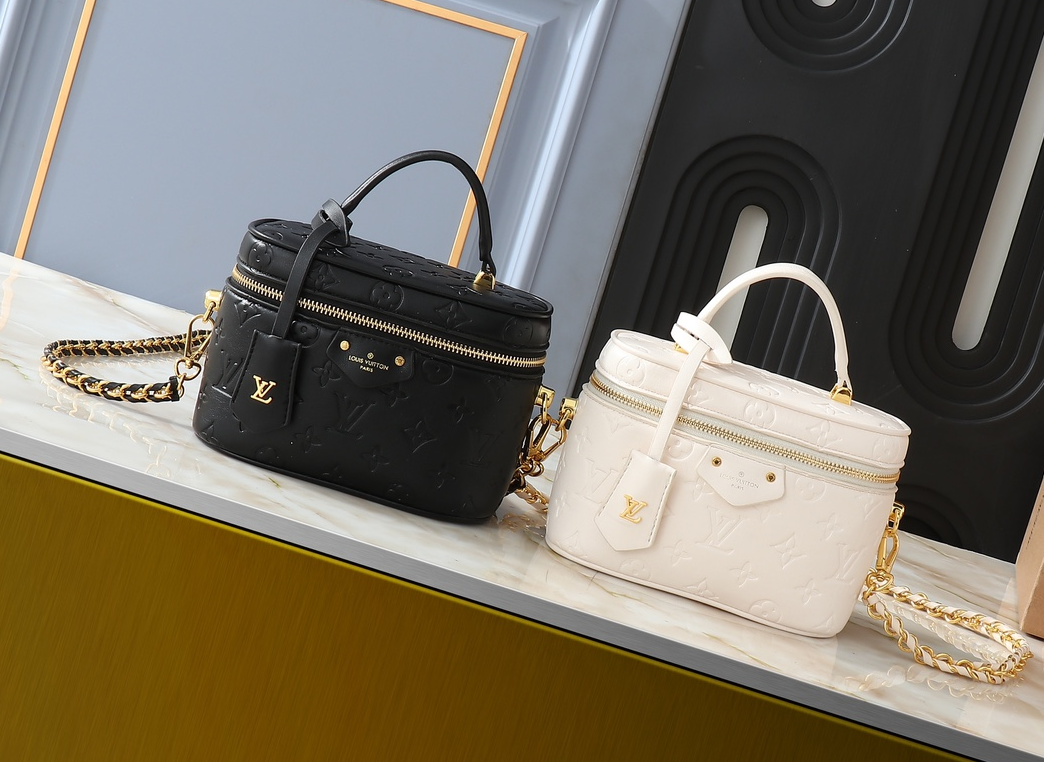 LV vanity PM