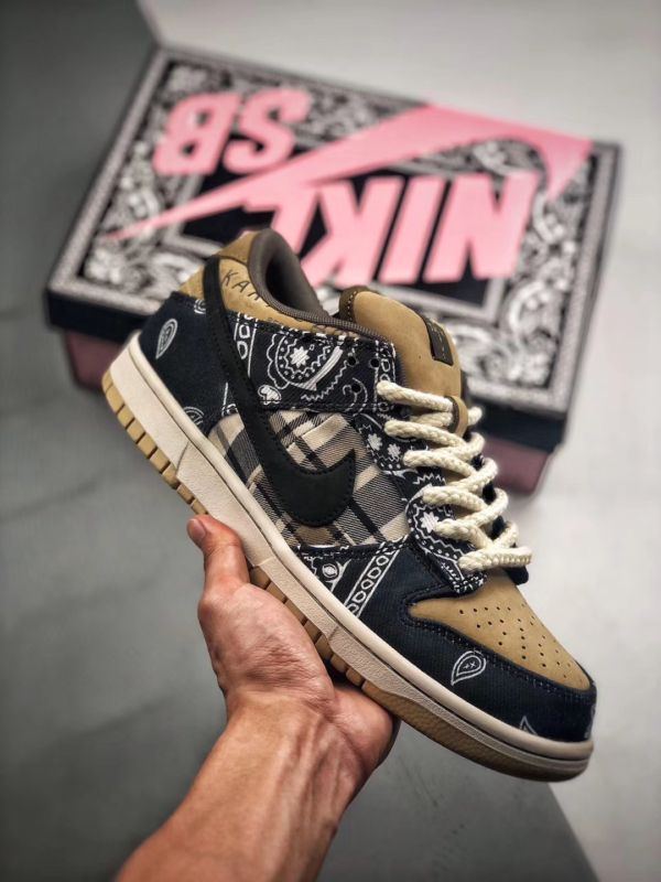 NIKE x travis scott