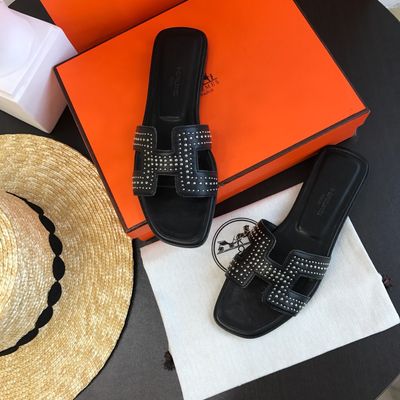HERMES oran stud sandal