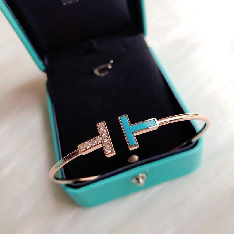 TIFFANY t turquoise bangle