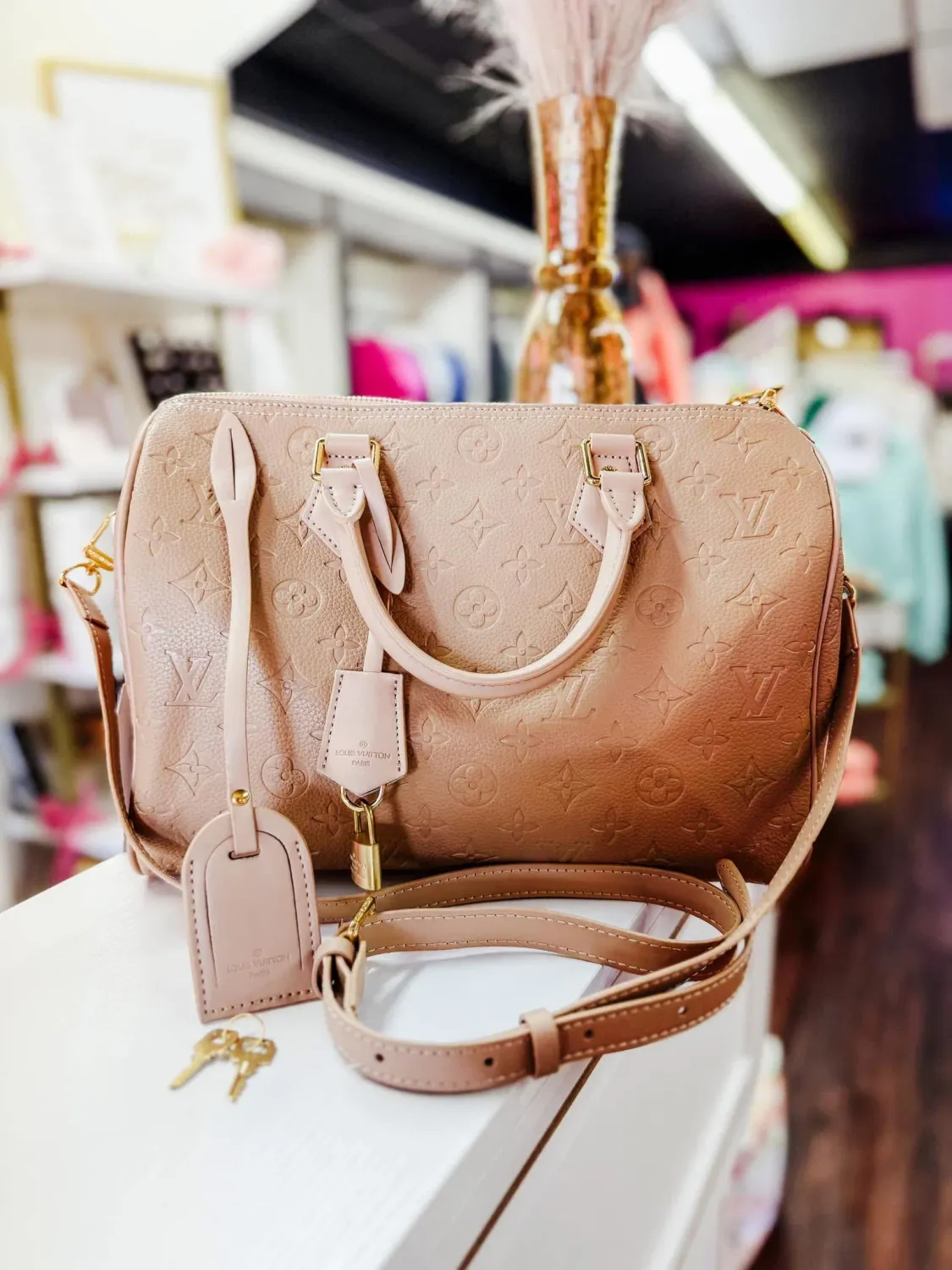LV creme d&#39;nude speedy