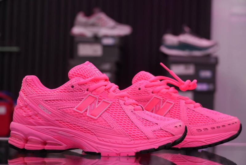 NB 1906 neon rose