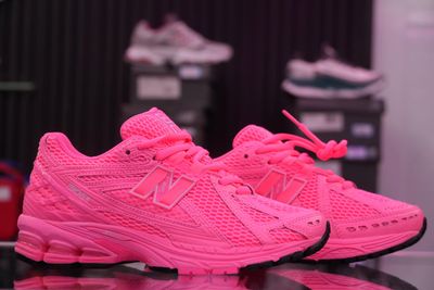 NB 1906 neon rose