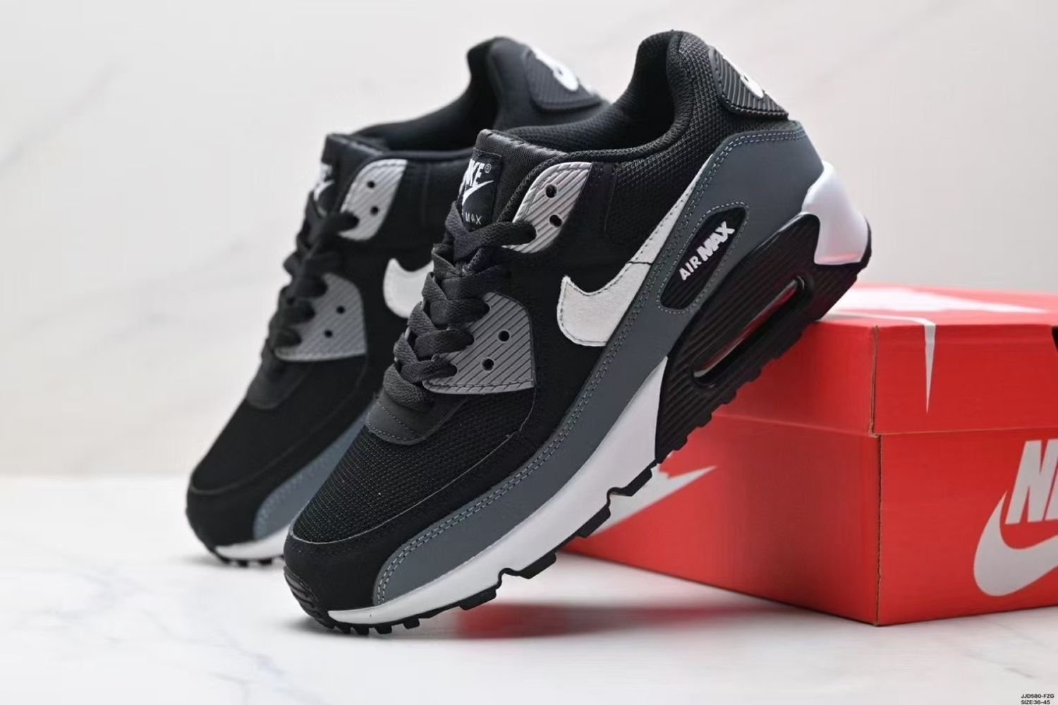 NIKE AM90 essential cool grey