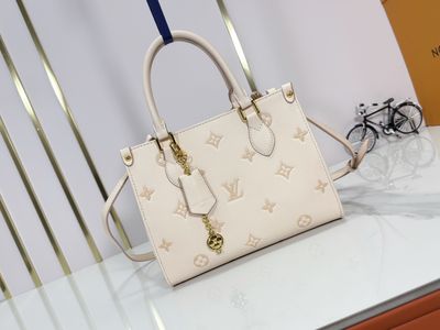 LV rose quartz on the go