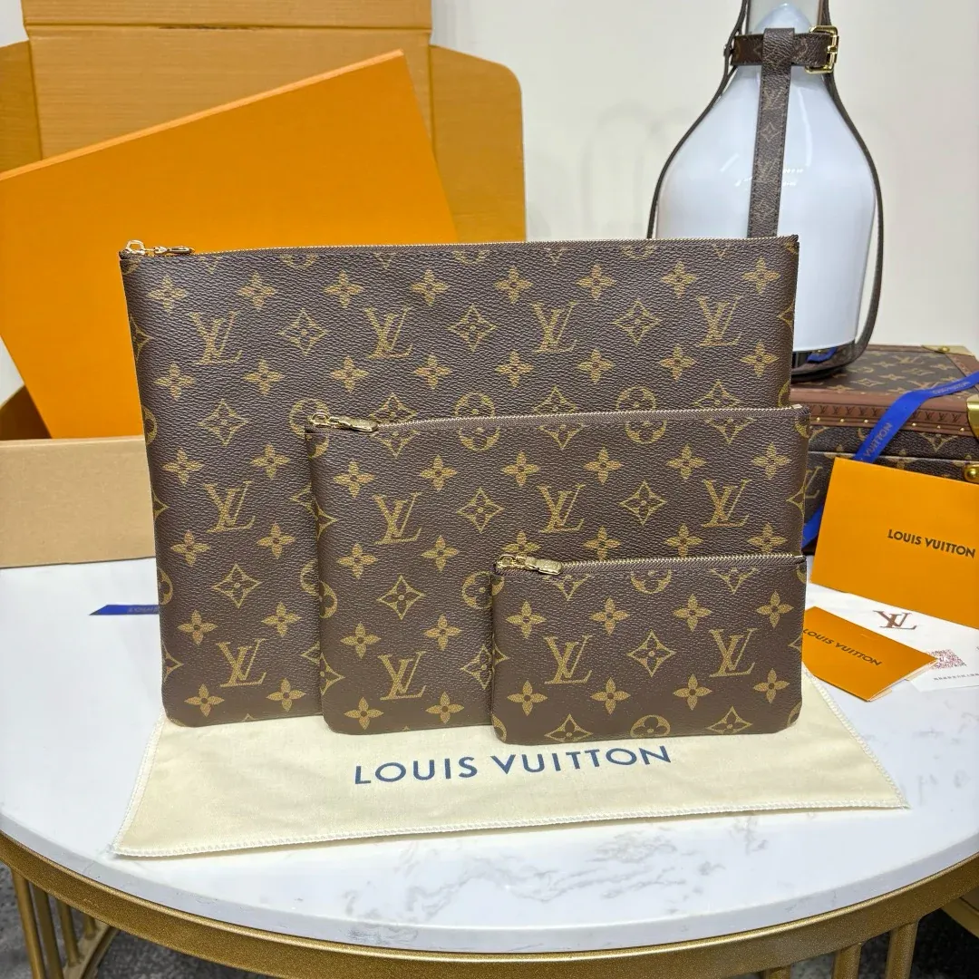 LV pouch trio