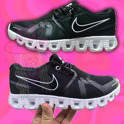 NIKE trainer
