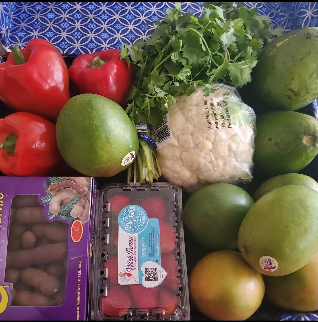 Fruits &amp; Veggies Box - (Premium Medium)