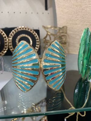 Brazalete azul y dorado