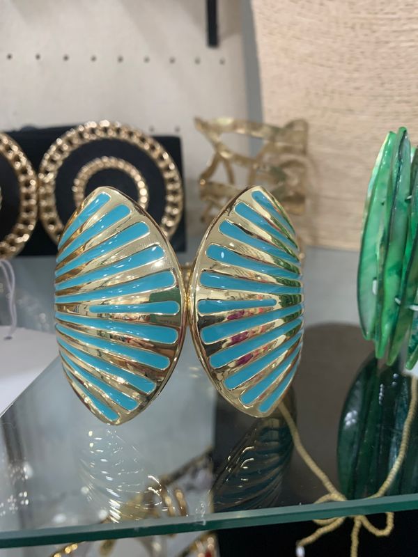 Brazalete azul y dorado