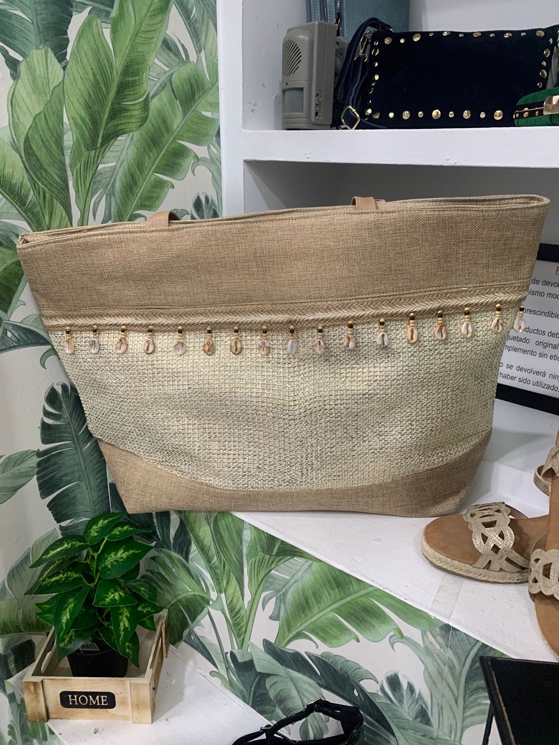 Bolso doradito RAFÍA