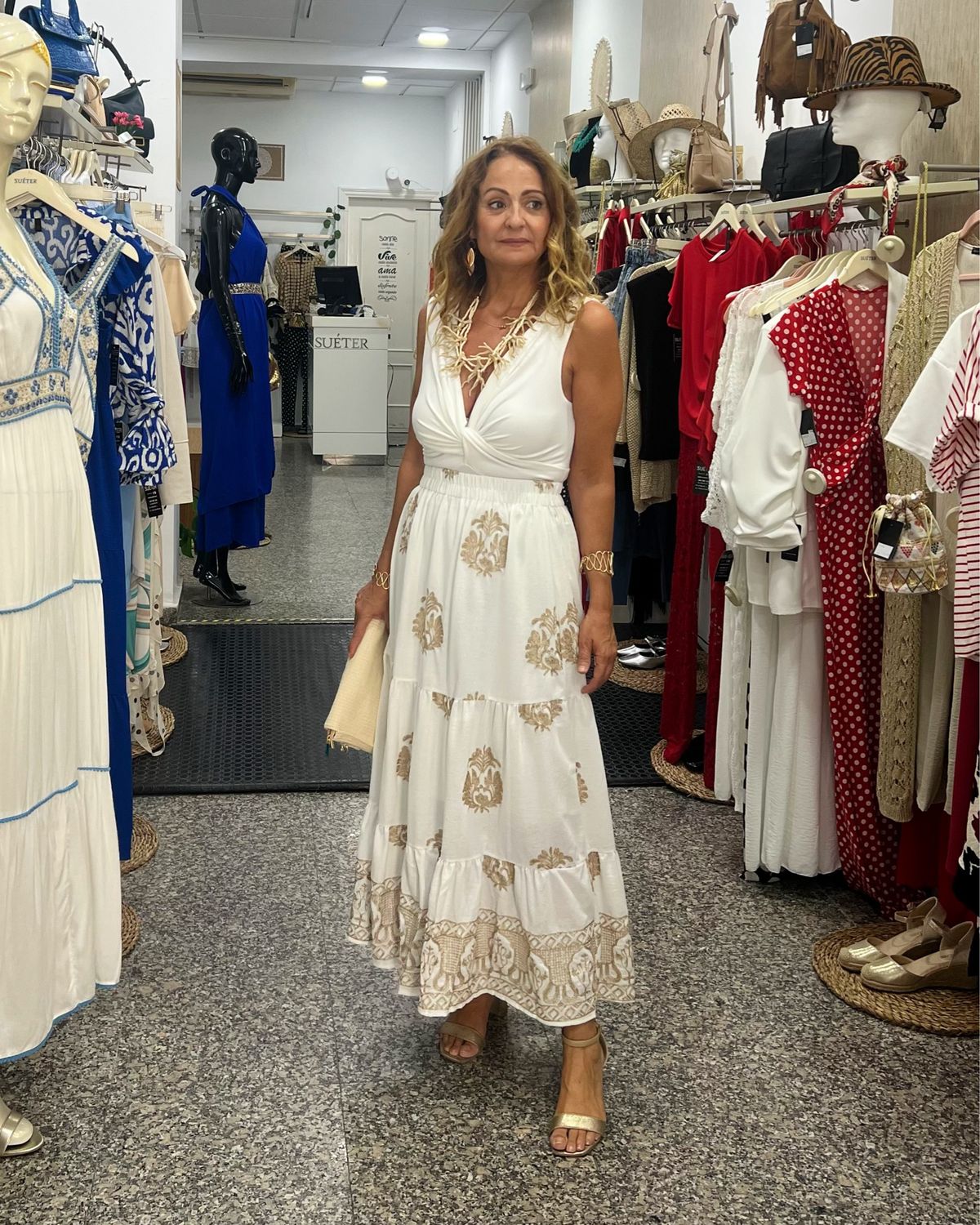 FALDA BORDADA blanca