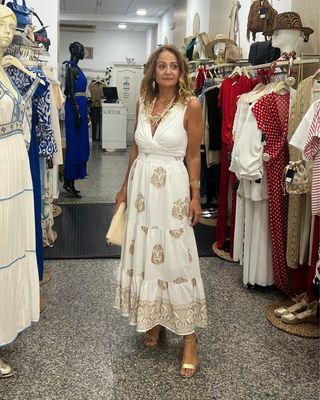 FALDA BORDADA blanca