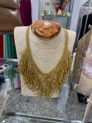 Collar dorado