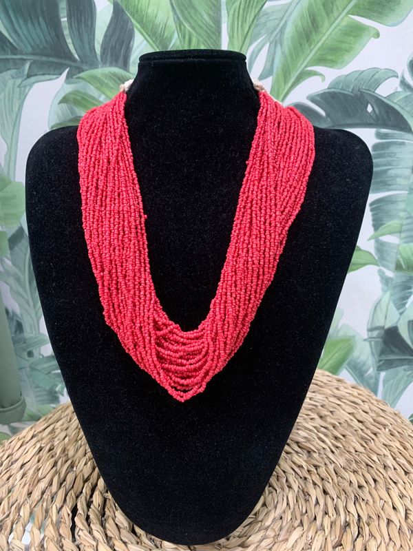 Collar crochet rojo