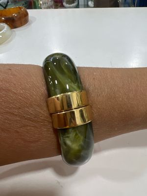 Brazalete de acero y acrílico