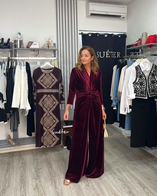 Mono NUDO terciopelo burdeos Mono NUDO terciopelo burdeos