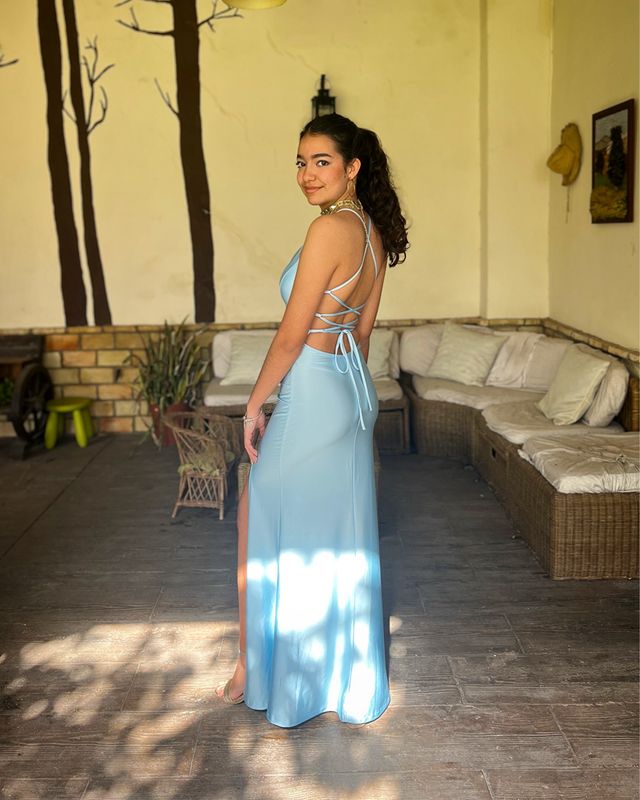 Vestido ALMA celeste