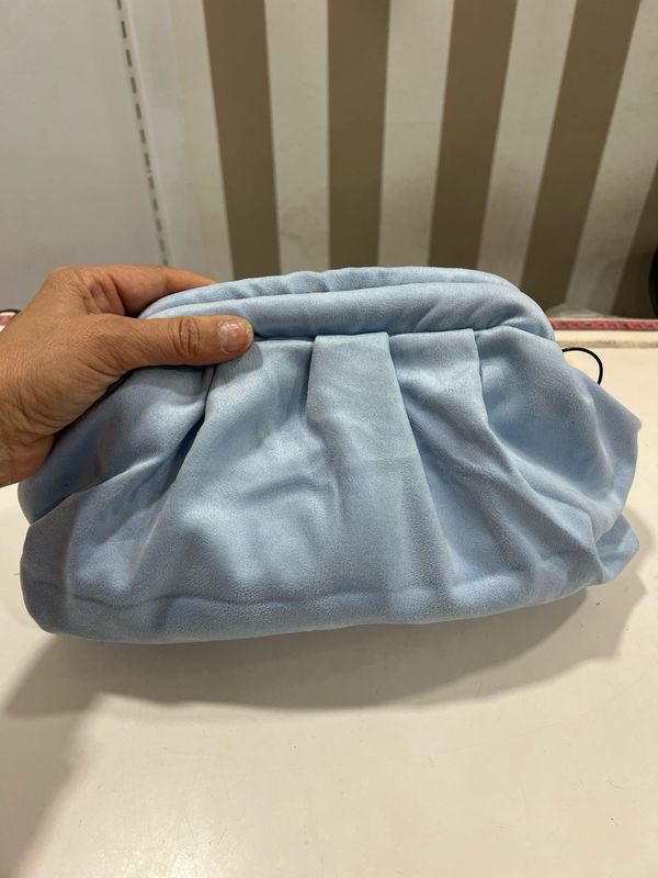 Bolso celeste
