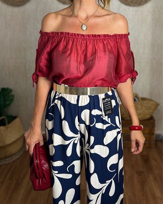 Blusa HOMBROS AL AIRE Blusa HOMBROS AL AIRE