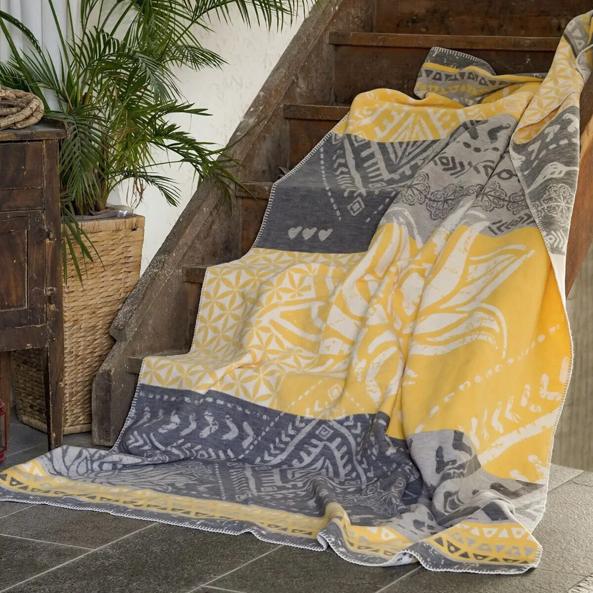 Flauschige Plaid-Decke Lotus gelb/grau