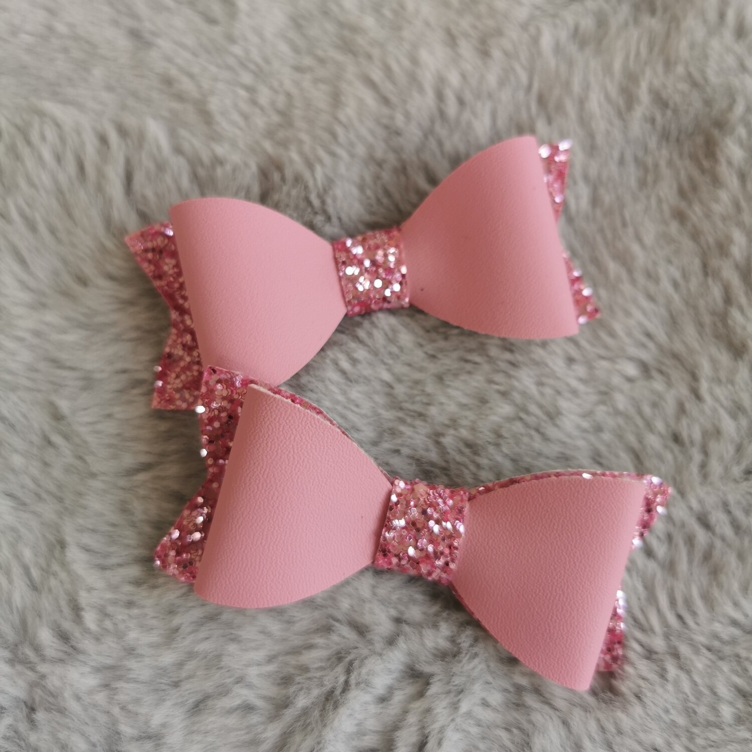 Faux Leather Bow Set 4