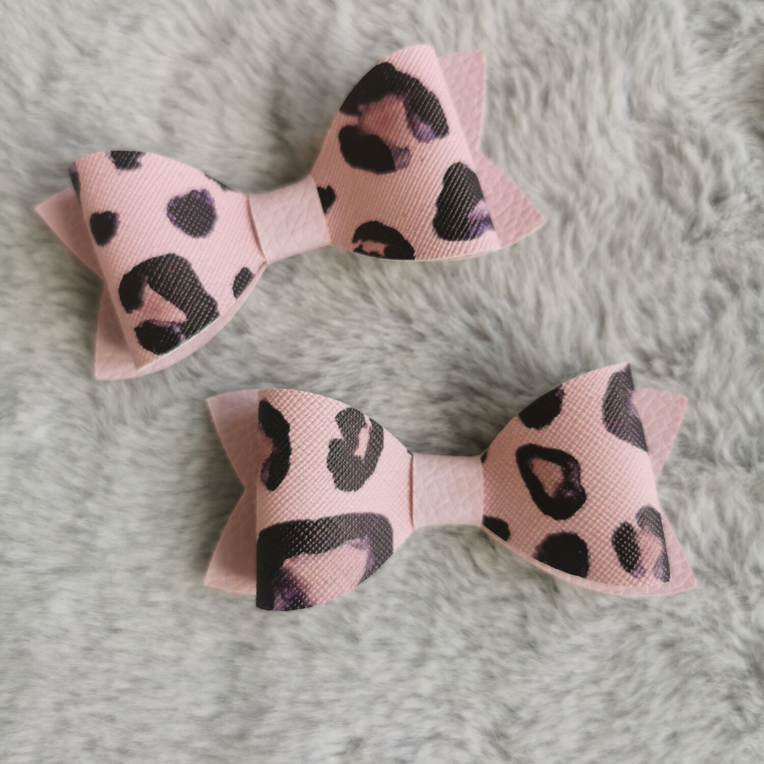 Faux Leather Bow Set 11