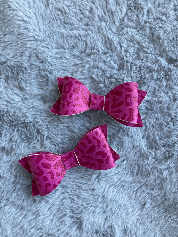 Faux Leather Bow Set 7