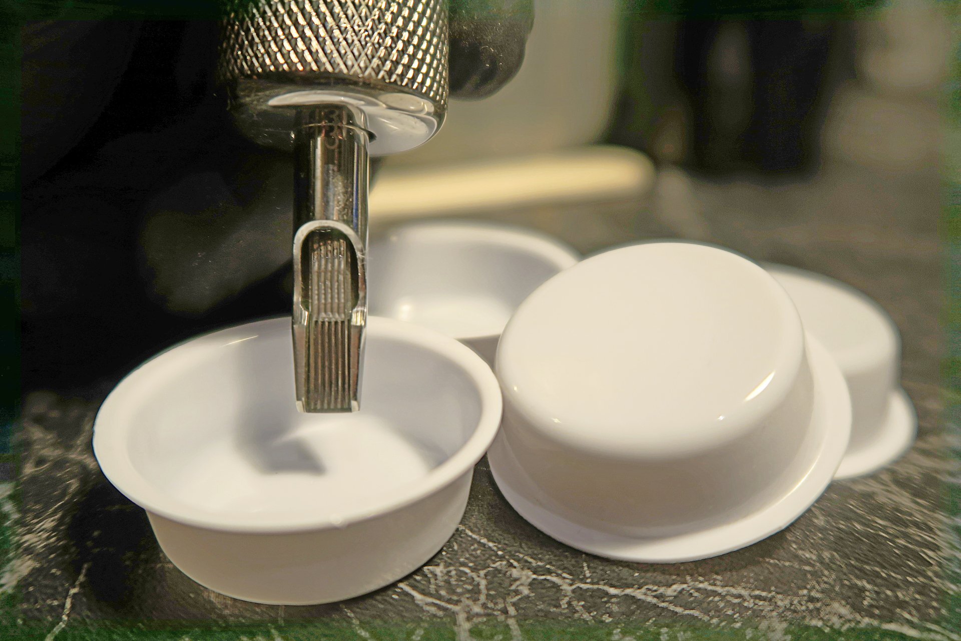 Tattoo INK Caps Farbkappen 33x12 Größe BIG 100 Stk.