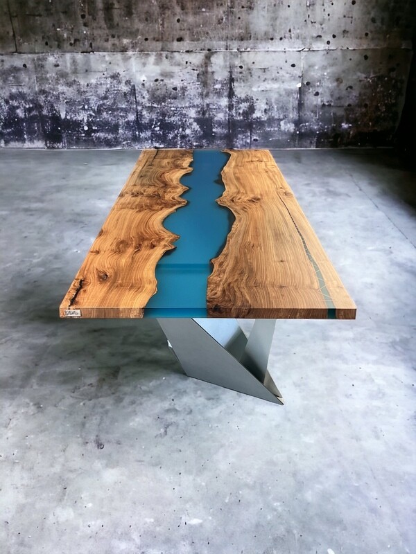 Rivertable aus Maser Ulme