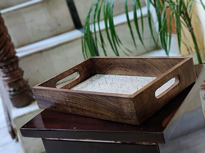 Plateau de service en bois et laiton 30 x 20 x 4 cm