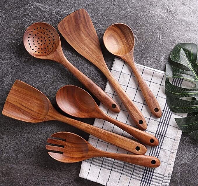 Cuillères en bois pour la cuisine. Lot de 6 pièces.