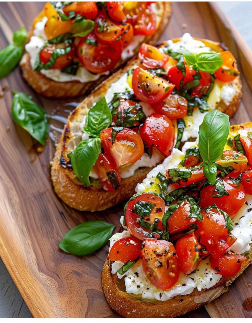 Tomato & Basil Buffalo Mozzarella