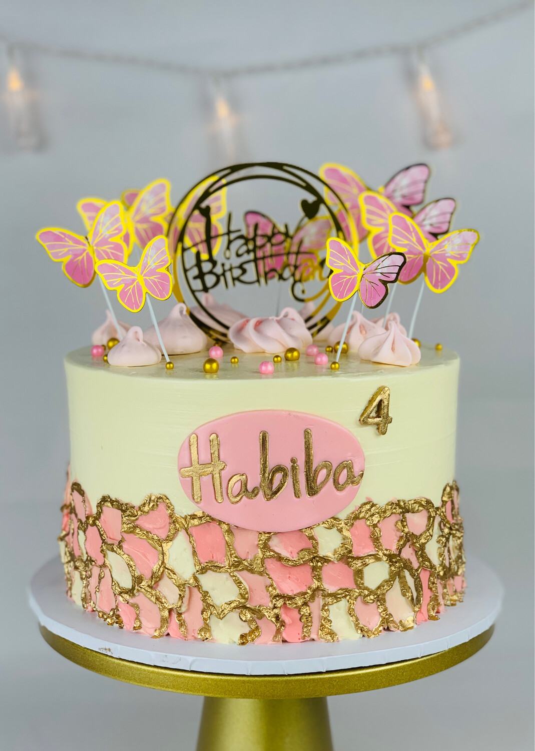 BUTTERFLIES THEMED CAKE